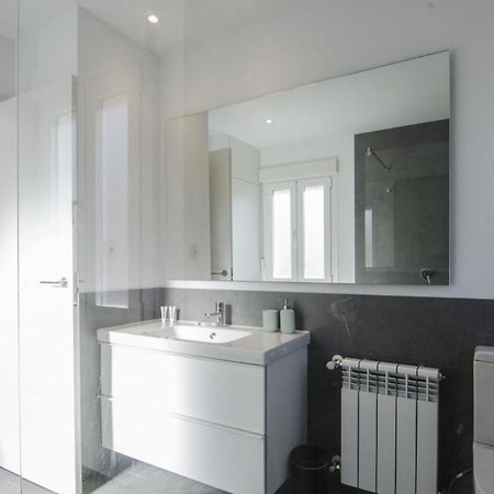 2 Bedrooms 2 Bathrooms Furnished - Bernabeu - Business Area With Terrace - Minty Stay Madrid Exterior foto